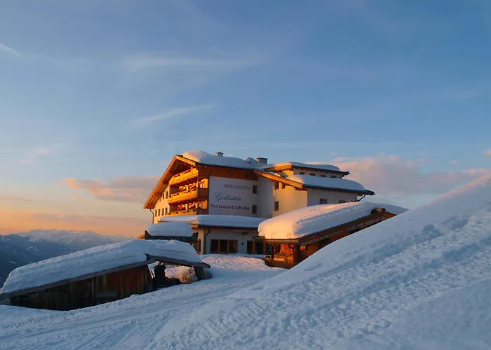 吉罗斯汀伯格酒店 酒店